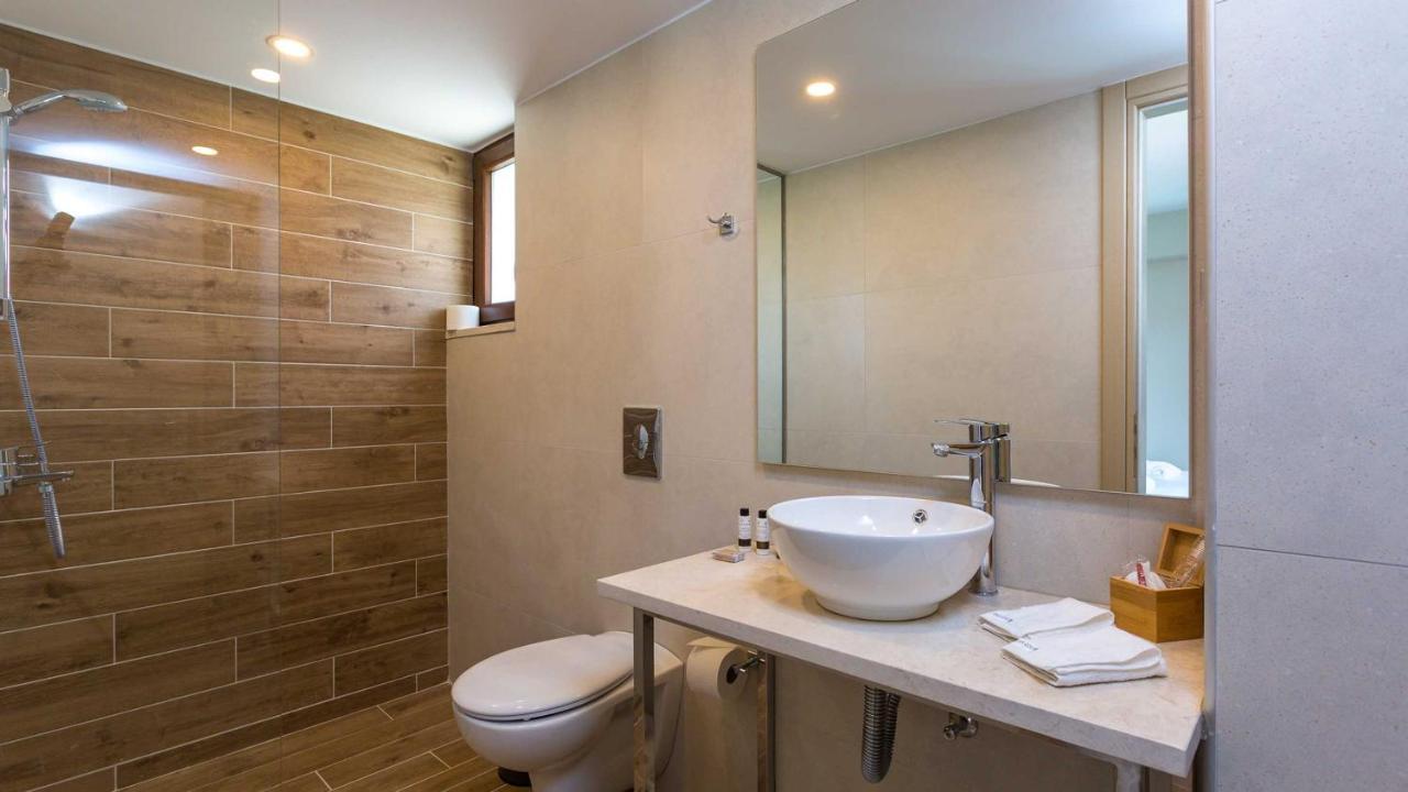 Villa Emilia I Luxury, Amazing Seaview, Next To The Town Kíssamos Exterior foto